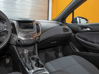 2019 Chevrolet Cruze in St-Jérôme, Quebec - 21 - w320h240px