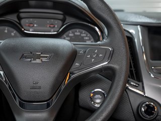 2019 Chevrolet Cruze in St-Jérôme, Quebec - 19 - w320h240px