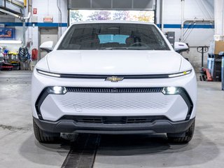 2027 Chevrolet Equinox EV in St-Jérôme, Quebec - 2 - w320h240px
