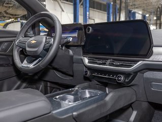 Chevrolet Equinox EV  2025 à St-Jérôme, Québec - 26 - w320h240px