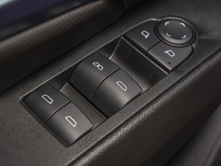 Chevrolet Equinox EV  2025 à St-Jérôme, Québec - 24 - w320h240px