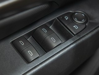 Chevrolet Equinox EV  2025 à St-Jérôme, Québec - 24 - w320h240px