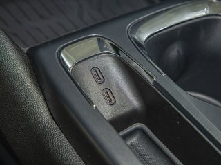 2025 Chevrolet Equinox EV in St-Jérôme, Quebec - 25 - w320h240px