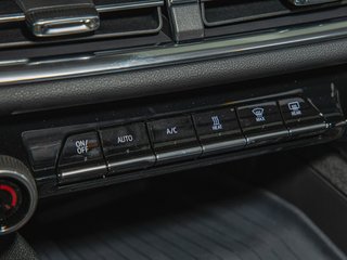 Chevrolet Equinox EV  2025 à St-Jérôme, Québec - 21 - w320h240px