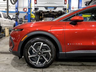 Chevrolet Equinox EV  2025 à St-Jérôme, Québec - 32 - w320h240px