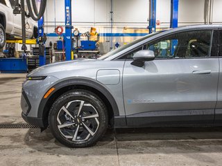 2025 Chevrolet Equinox EV in St-Jérôme, Quebec - 32 - w320h240px