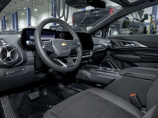 Chevrolet Equinox EV  2026 à St-Jérôme, Québec - 12 - w320h240px