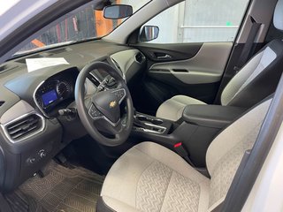 Chevrolet Equinox  2022 à St-Jérôme, Québec - 3 - w320h240px