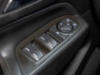 Chevrolet Equinox  2023 à St-Jérôme, Québec - 23 - w320h240px