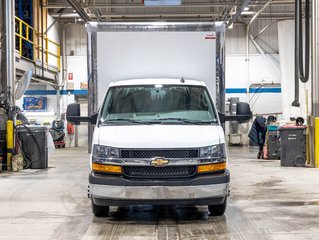 Chevrolet Express Cutaway 4500  2026 à St-Jérôme, Québec - 2 - w320h240px