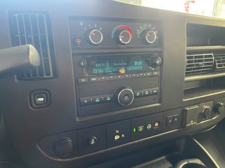 2023 Chevrolet Express Passenger in St-Jérôme, Quebec - 13 - w320h240px