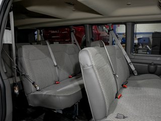 Chevrolet Express Passenger  2025 à St-Jérôme, Québec - 24 - w320h240px