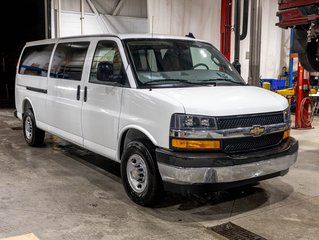 2025 Chevrolet Express Passenger in St-Jérôme, Quebec - 9 - w320h240px