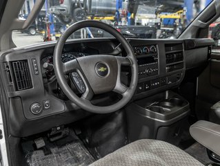 2025 Chevrolet Express Passenger in St-Jérôme, Quebec - 11 - w320h240px