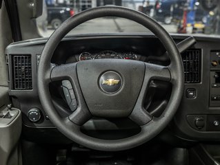 2025 Chevrolet Express Passenger in St-Jérôme, Quebec - 12 - w320h240px