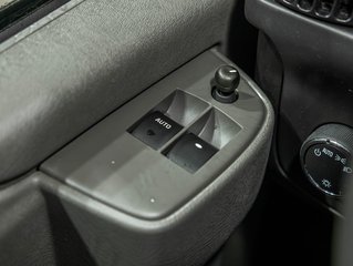 2025 Chevrolet Express Passenger in St-Jérôme, Quebec - 18 - w320h240px