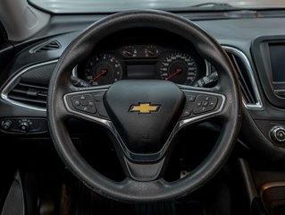 Chevrolet Malibu  2016 à St-Jérôme, Québec - 12 - w320h240px