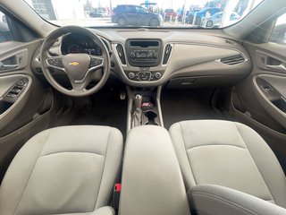 2016 Chevrolet Malibu in St-Jérôme, Quebec - 10 - w320h240px