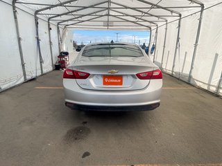 2016 Chevrolet Malibu in St-Jérôme, Quebec - 6 - w320h240px