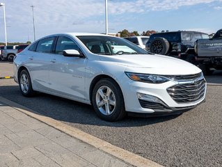 Chevrolet Malibu  2024 à St-Jérôme, Québec - 10 - w320h240px