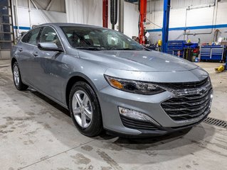 Chevrolet Malibu  2024 à St-Jérôme, Québec - 9 - w320h240px