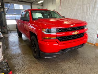 Chevrolet Silverado 1500  2018 à St-Jérôme, Québec - 9 - w320h240px