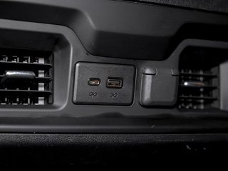 2020 Chevrolet Silverado 1500 in St-Jérôme, Quebec - 31 - w320h240px