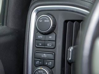 2020 Chevrolet Silverado 1500 in St-Jérôme, Quebec - 23 - w320h240px