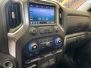 2020 Chevrolet Silverado 1500 in St-Jérôme, Quebec - 13 - w320h240px