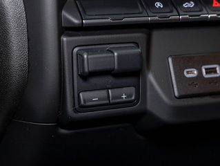 2021 Chevrolet Silverado 1500 in St-Jérôme, Quebec - 21 - w320h240px