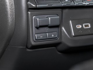 2021 Chevrolet Silverado 1500 in St-Jérôme, Quebec - 18 - w320h240px