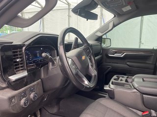 Chevrolet Silverado 1500  2023 à St-Jérôme, Québec - 3 - w320h240px
