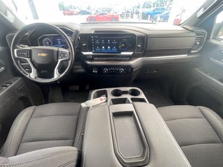 Chevrolet Silverado 1500  2023 à St-Jérôme, Québec - 10 - w320h240px