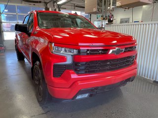 Chevrolet Silverado 1500  2023 à St-Jérôme, Québec - 10 - w320h240px
