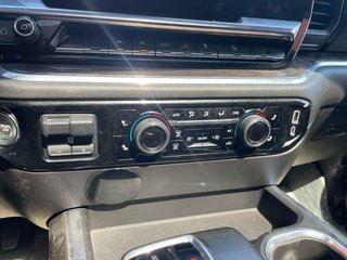 2024 Chevrolet Silverado 1500 in St-Jérôme, Quebec - 14 - w320h240px