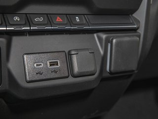 2025 Chevrolet Silverado 1500 in St-Jérôme, Quebec - 25 - w320h240px