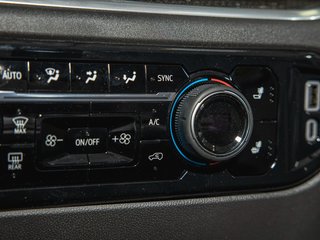 2025 Chevrolet Silverado 1500 in St-Jérôme, Quebec - 23 - w320h240px