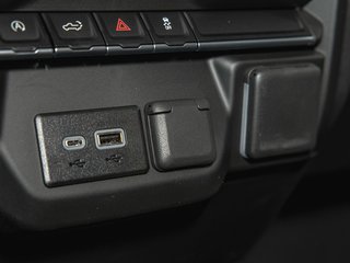 2025 Chevrolet Silverado 1500 in St-Jérôme, Quebec - 25 - w320h240px