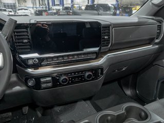Chevrolet Silverado 1500  2026 à St-Jérôme, Québec - 20 - w320h240px