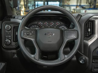 2026 Chevrolet SILVERADO 2500 4RM CUSTOM CREW in St-Jérôme, Quebec - 12 - w320h240px