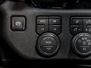 2025 Chevrolet SILVERADO 2500 HD in St-Jérôme, Quebec - 27 - w320h240px