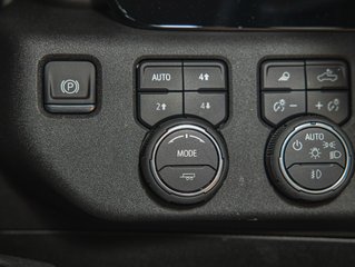 Chevrolet SILVERADO 2500 HD  2025 à St-Jérôme, Québec - 25 - w320h240px