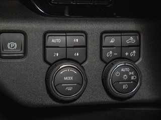 2025 Chevrolet SILVERADO 2500 HD in St-Jérôme, Quebec - 24 - w320h240px