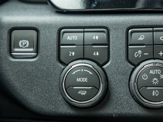 Chevrolet Silverado 2500 HD  2026 à St-Jérôme, Québec - 23 - w320h240px