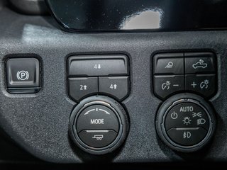 2026 Chevrolet Silverado 2500 HD in St-Jérôme, Quebec - 25 - w320h240px
