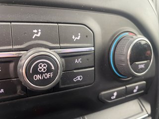 2022 Chevrolet Silverado 2500HD in St-Jérôme, Quebec - 14 - w320h240px