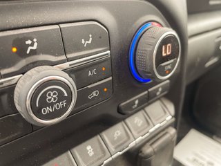 Chevrolet Silverado 2500HD  2022 à St-Jérôme, Québec - 17 - w320h240px