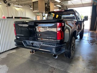 Chevrolet Silverado 2500HD  2022 à St-Jérôme, Québec - 8 - w320h240px