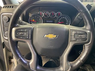 Chevrolet Silverado 2500HD  2022 à St-Jérôme, Québec - 13 - w320h240px