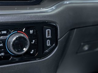 2024 Chevrolet Silverado 2500HD in St-Jérôme, Quebec - 24 - w320h240px
